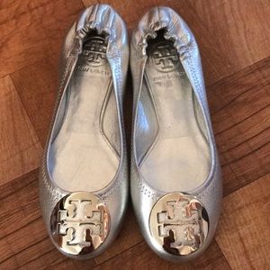 Tory Burch silver flat size 5 Brand New